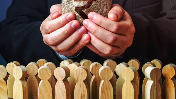 സിപ്പ്  ചെയ്തു  വാരാം  കോടികൾ